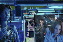 Sigourney Weaver talks Avatar in behind the scenes video