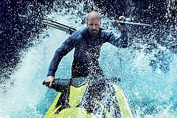 Meg 2: The Trench – Jason Statham’s most epic moments from the first Meg film